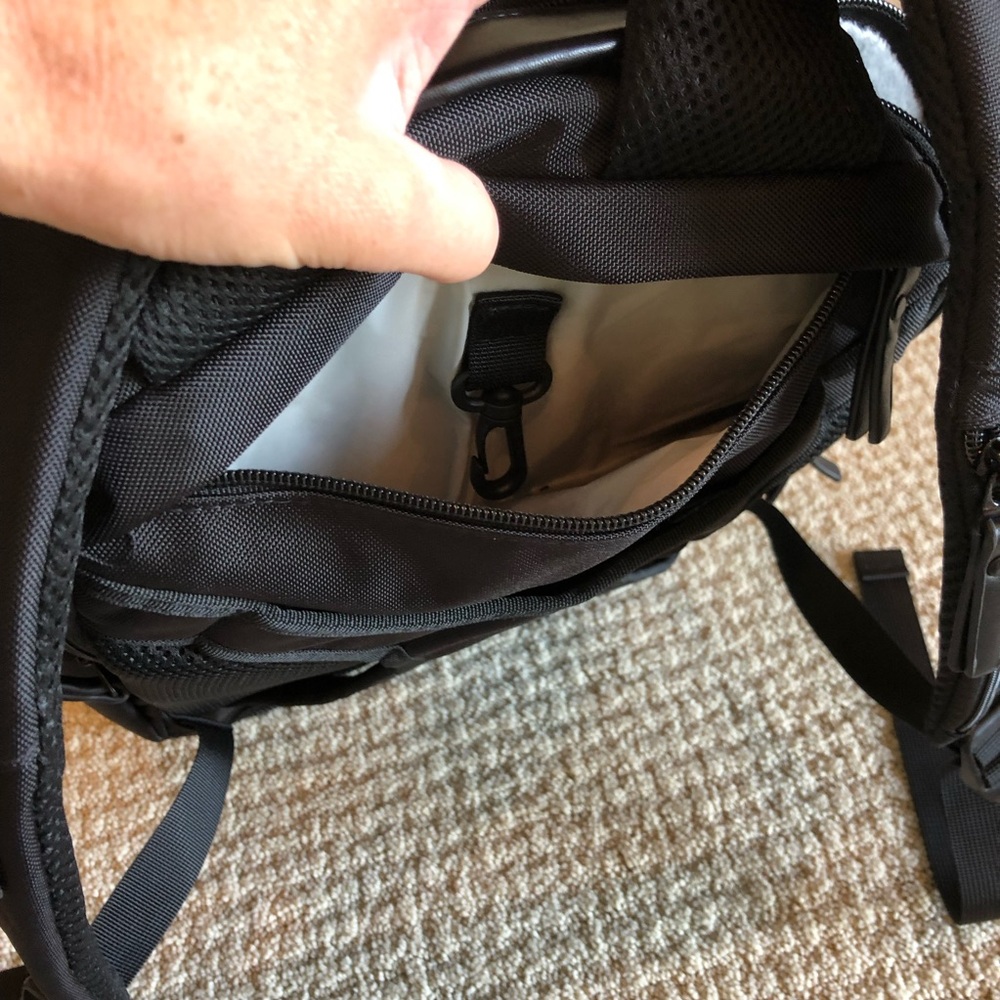 Taskin Premium Laptop Backpack - Picture 9 of 11